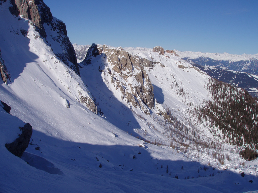 Nassfeld, Trogkofel (2280 m), dlouhý freeride do údolí Rastl.