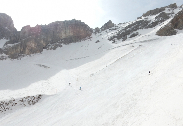 Obertauern lyžuje do května