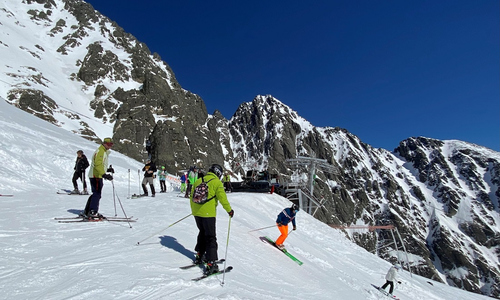 Májové víkendy v Tatrách v znamení lyžovačky