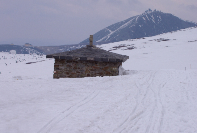 Sněžka (1603 m), nejvyšší česká hora