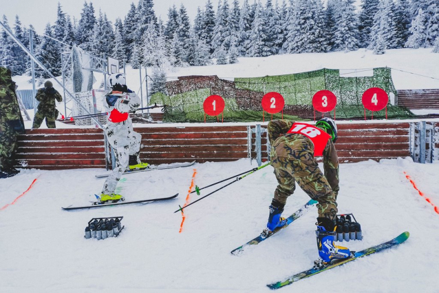 Winter Survival Jeseníky: mrazivé táboření, běh po kopcích a lezení na skalách