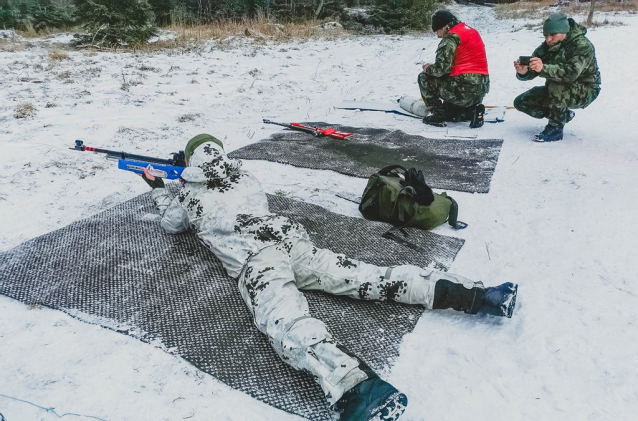 Winter Survival Jeseníky: mrazivé táboření, běh po kopcích a lezení na skalách