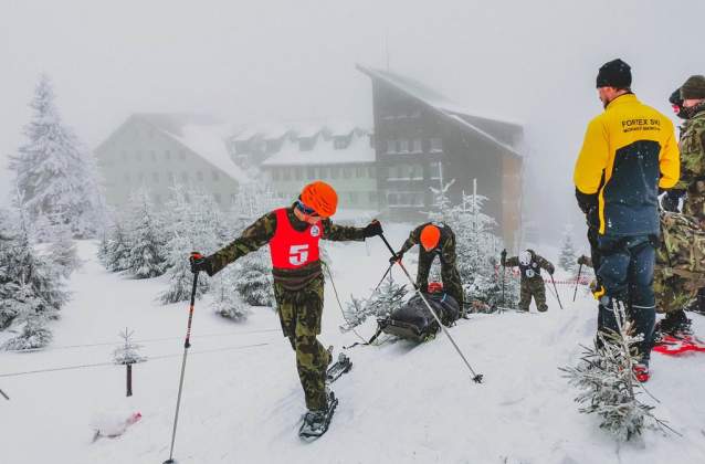 Winter Survival Jeseníky: mrazivé táboření, běh po kopcích a lezení na skalách