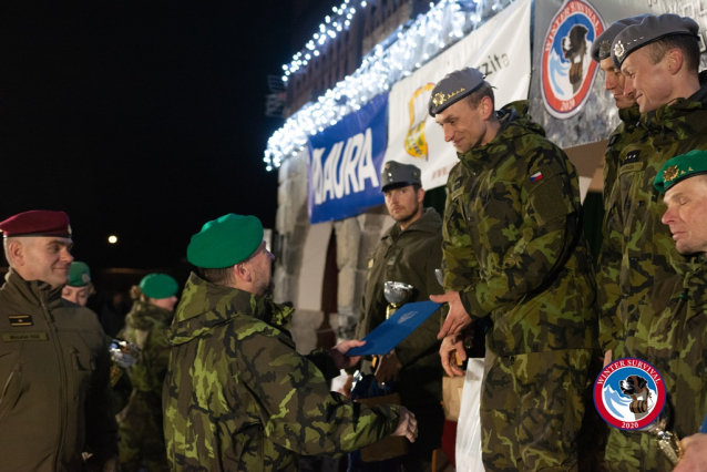 Winter Survival Jeseníky: mrazivé táboření, běh po kopcích a lezení na skalách