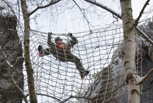 Winter Survival 1. den: závodí také dvě ženy