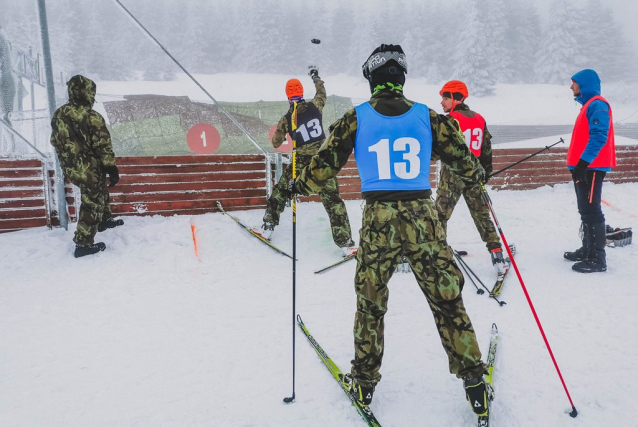 Winter Survival Jeseníky: mrazivé táboření, běh po kopcích a lezení na skalách