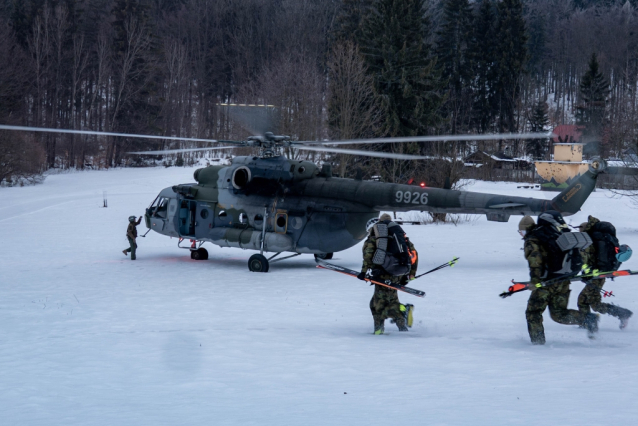 Vojenský Winter Survival vyhráli hasiči