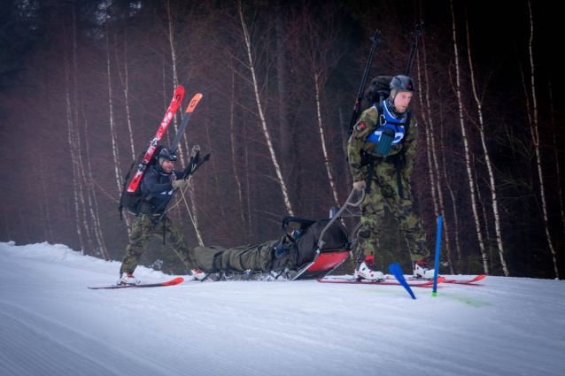 Vojenský Winter Survival vyhráli hasiči