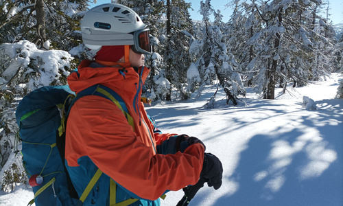 Divoká strouha z Kotelského sedla v zimě na lyžích Divoká strouha z Kotelského sedla v zimě na lyžích