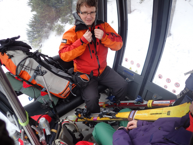 Trampové na skialpech sjeli Sněžku, podívali se do Soví doliny a na Dlouhý hřeben