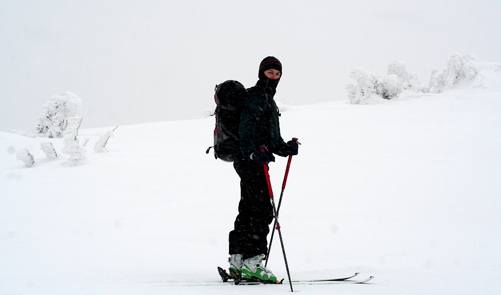 Skialpinista Filip na Zadní Planině.