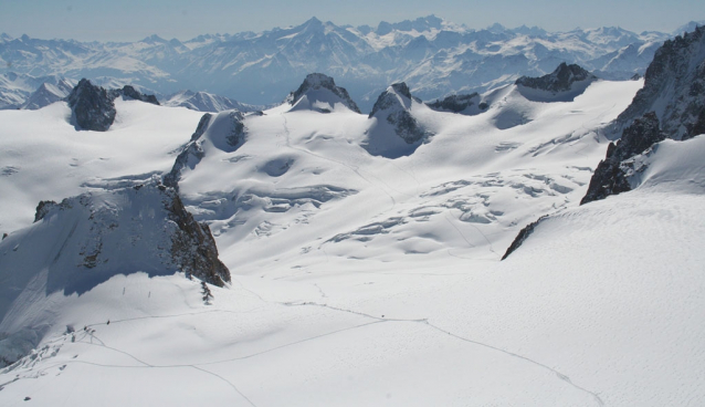 Ledovec ve Vallée Blanche vydal mrtvého snowboardistu po dvou letech