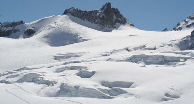 Ledovec ve Vallée Blanche vydal mrtvého snowboardistu po dvou letech