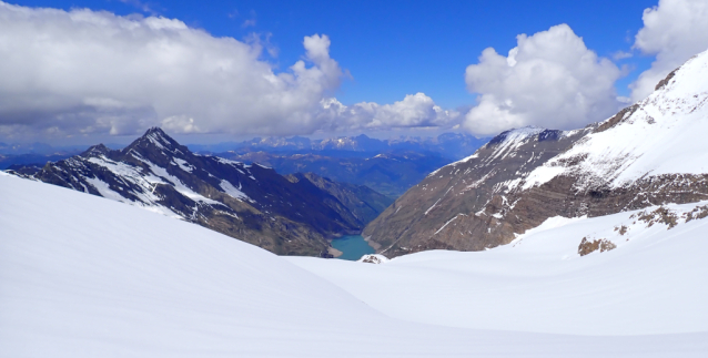 Jarní skialpová túra přes vysoká sedla v Hohe Tauern od Glockneru ke Klockerin