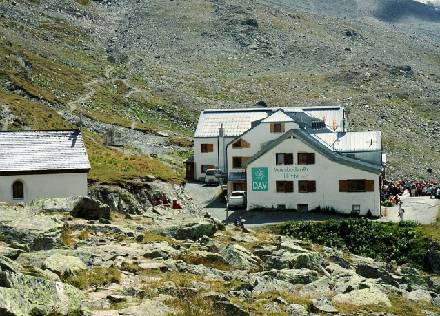 Wiesbadener Hütte pod Piz Buin