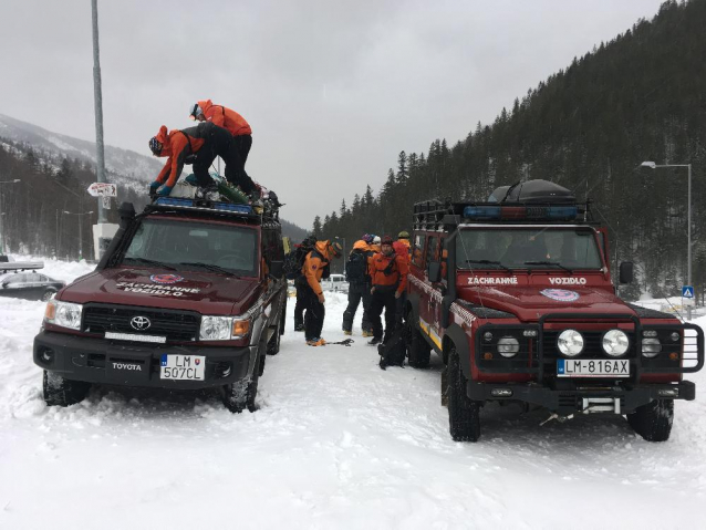 Dvojice podchlazených skialpinistů zemřela poblíž Chopku