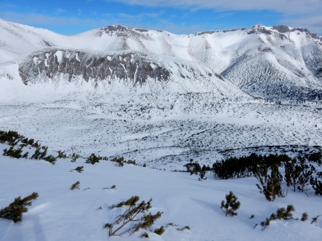 Kopské sedlo odděluje Vysoké Tatry a Belianské Tatry