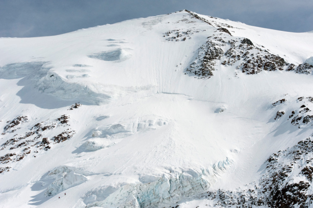 Extreme Ski Climbing: Seven Four-thousander Peaks in less than 24 hours!