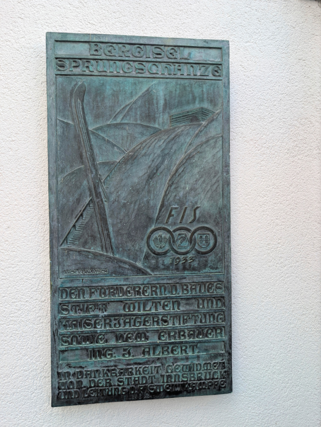 Skokanský můstek Bergisel je symbol Innsbrucku