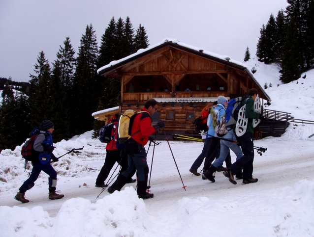 TEST Sněžnice TSL 225 a TSL 328