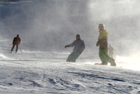 3x s lyžemi a snowboardem na virtuální sníh