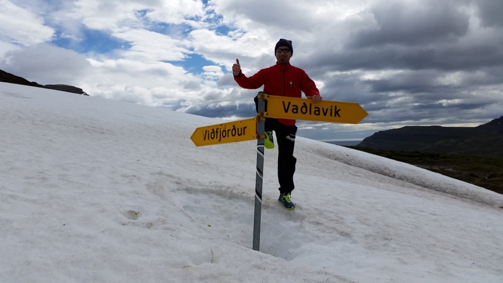 Spřátelený lovec sobů mne nechává mému osudu. Na start je to ještě 10 km.