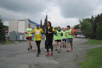 Běh pro Abilympiádu: Nevidomý sportovec podporuje druhé Běh pro Abilympiádu: Nevidomý sportovec podporuje druhé