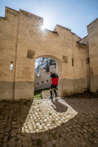 Brdský půlmaraton objevil krásy lesa a odměnil výhledy