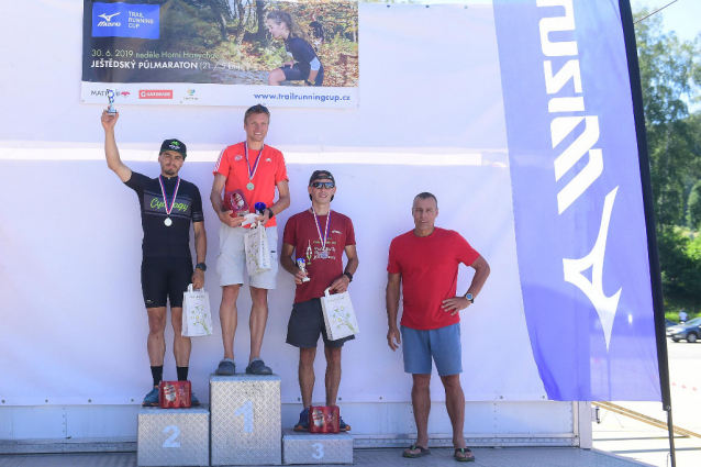 Žhavý Ještěd připravil maratoncům novou trať