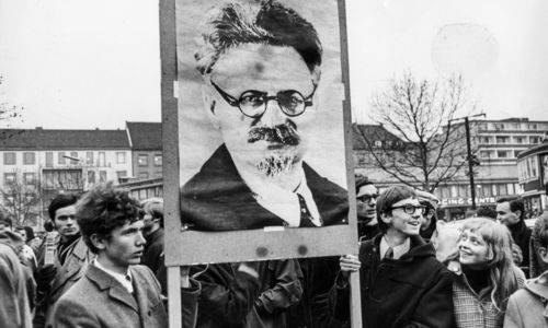 Lev Davidovič Trockij, židobolševik byl zavražděn svými soudruhy Lev Davidovič Trockij, židobolševik byl zavražděn svými soudruhy