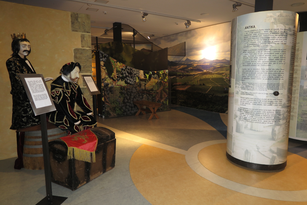 Vinařská expozice v Litoměřickém hradu.