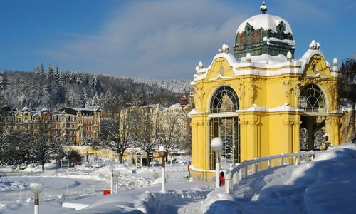 Kasino v Mariánských Lázních hledejte jinde než ve společenském domě Casino