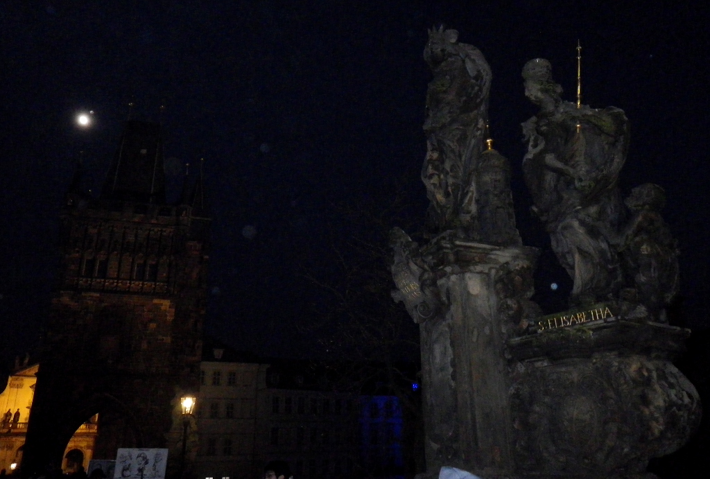 Praha, Karlův most v noci.