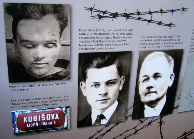 Absurdistán: Ukradli jste nám fotky Gestapa, ve výročí zabití Heydricha je zaplaťte!