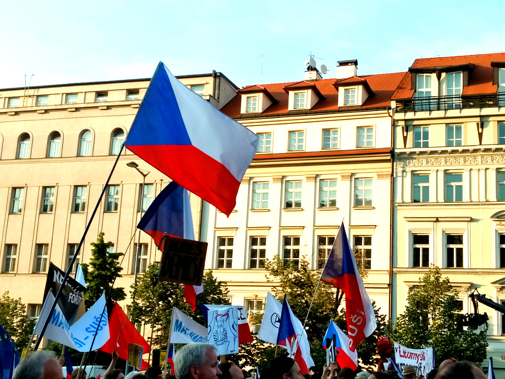 Demonstrace proti Andreji Babišovi na Václavském náměstí v Praze 4. června 2019.
