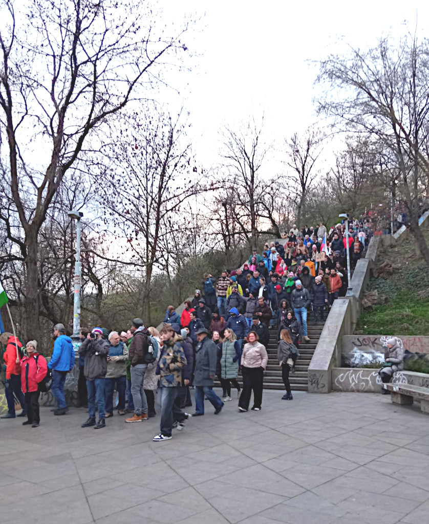 Praha, schody z Letné od Stalina dolů k Vltavě.
