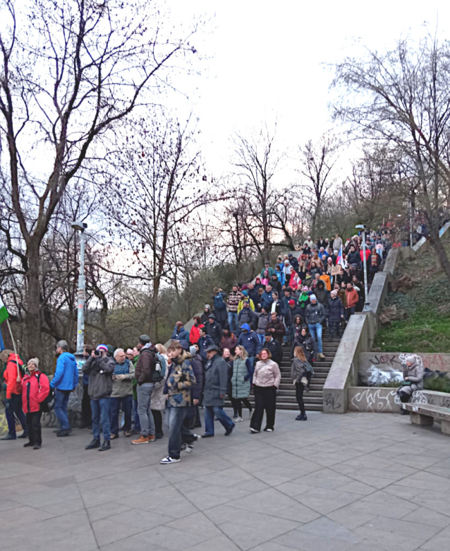 Proti Babišovi bouřilo čtvrt milionu lidí na Letné