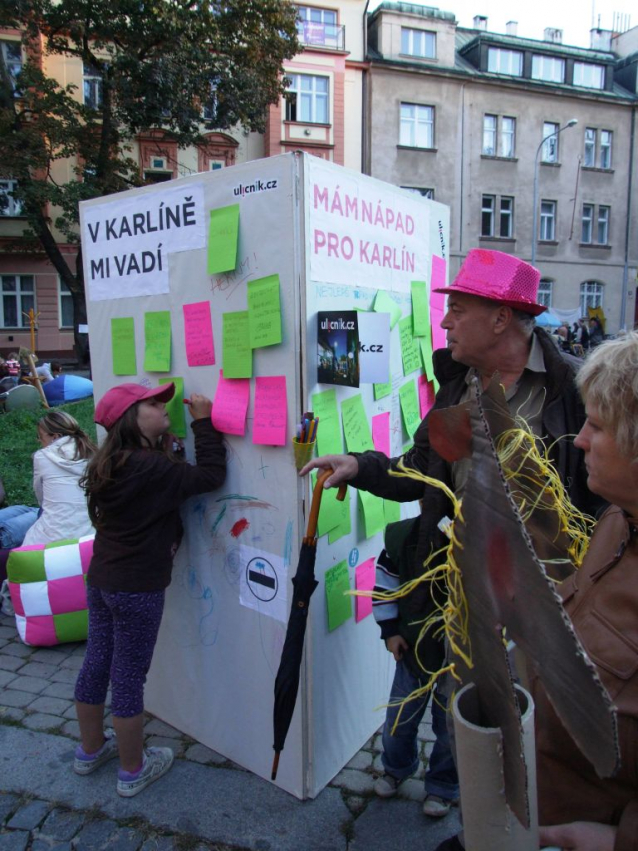 Divoké matky, koně v Karlíně a Tibet v Libni