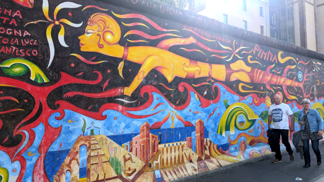 Berlínská East Side Gallery: největší open-air galerie na světě