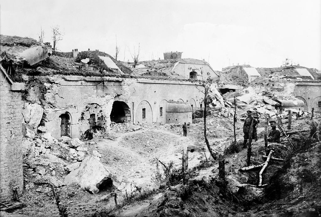 Przemyśl (Přemyšl). Zničená pevnost v roce 1915.