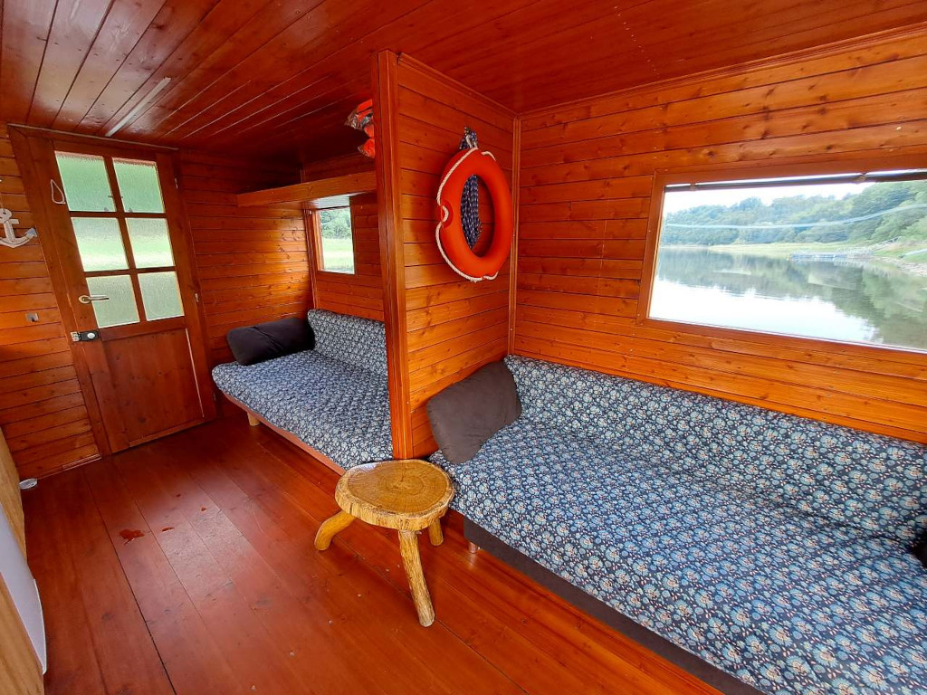 Hausbot Kořensko glamping.