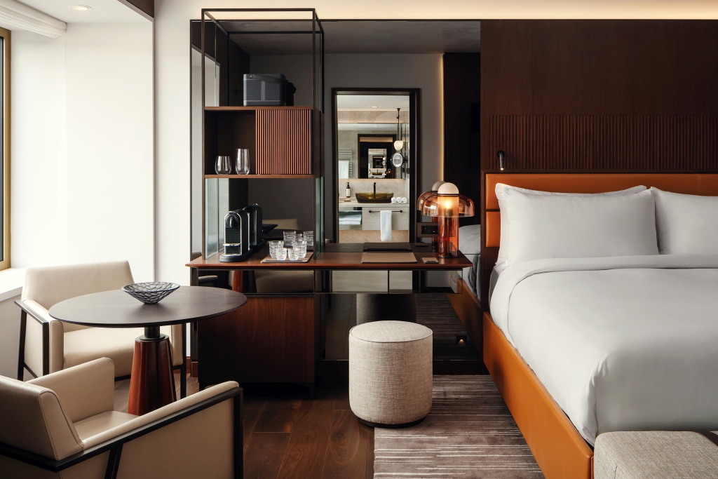 Fairmont Golden Prague, hotelový pokoj.