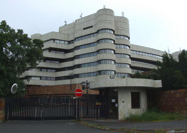 Hotel Praha v Dejvicích pomalu mizí