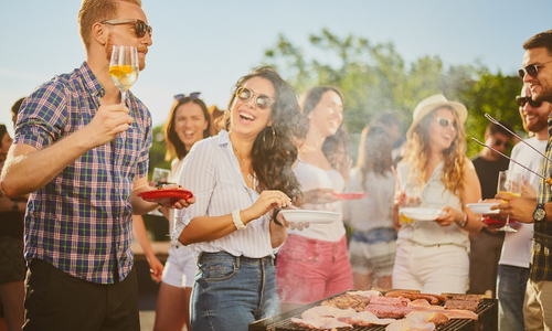 Co vám přijde vhod při grilování pod hvězdami? Přinášíme několik žhavých tipů Co vám přijde vhod při grilování pod hvězdami? Přinášíme několik žhavých tipů