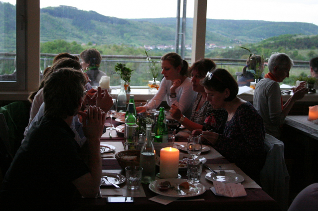 Víno, prase, kráva a život vinné restaurace Weinbeisserei v Kamptal