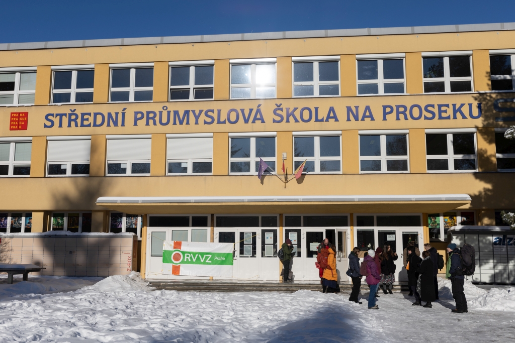 Střední průmyslová škola na Proseku.