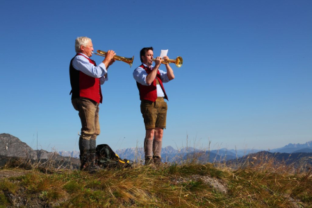 Hudební nástroje na cesty: basa tvrdí muziku!