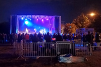 Gate 64 festival na Ruzyni vedle letadel Gate 64 festival na Ruzyni vedle letadel