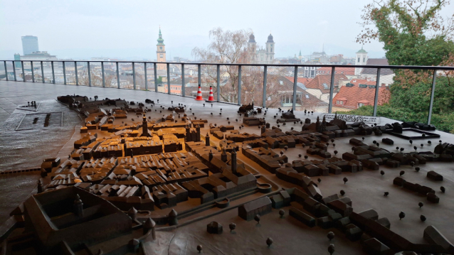 Linecká pouť po adventních trzích pěšky i tramvají