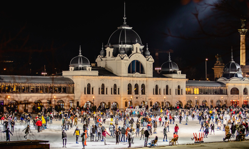 City Park Ice Rink - největší kluziště v Budapešti City Park Ice Rink - největší kluziště v Budapešti